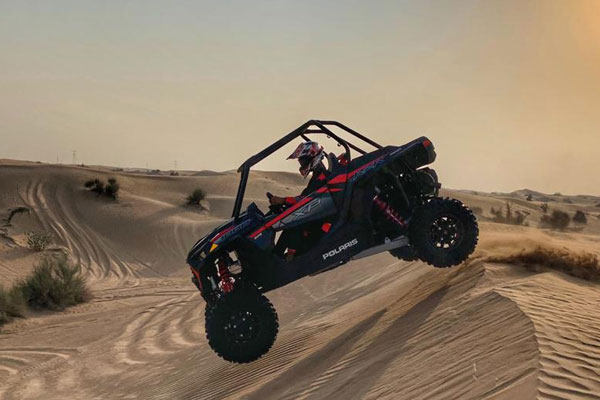 Dune_buggy_tour_Dubai